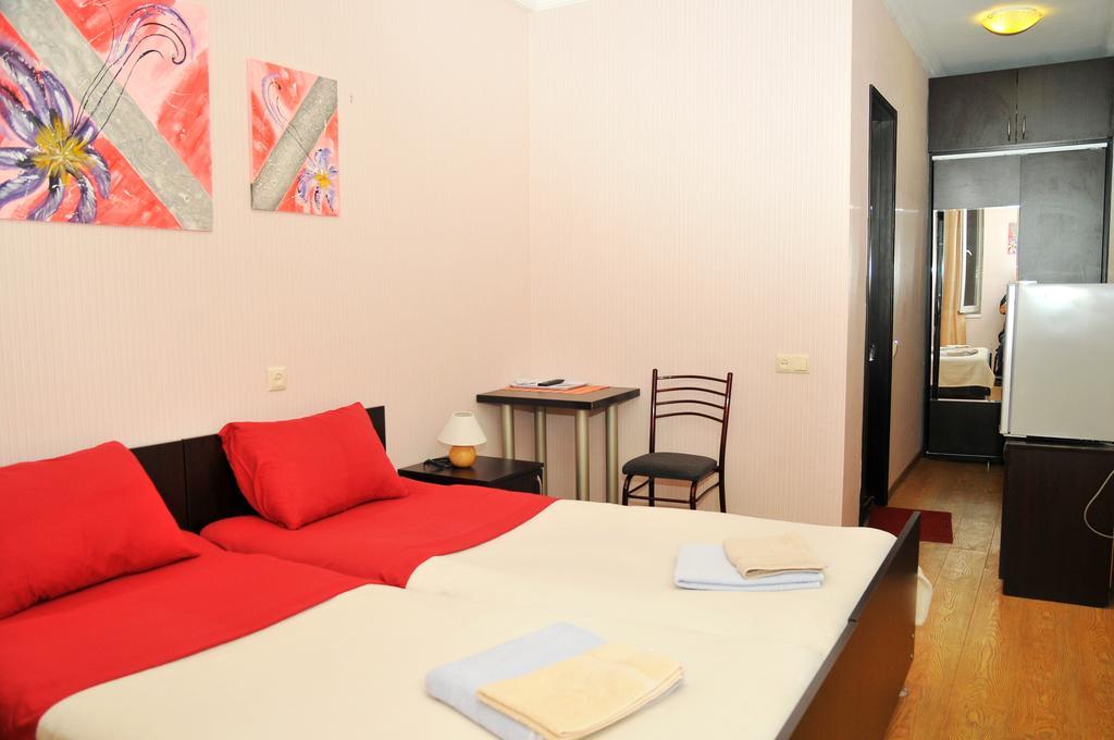 Alma-Ata Hotel Borjomi Δωμάτιο φωτογραφία